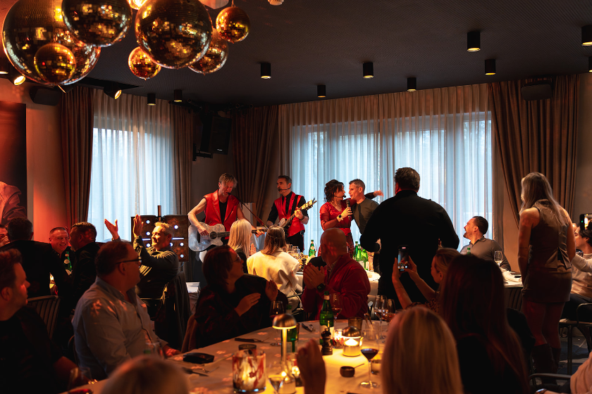live band 